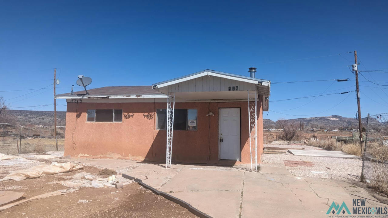 676 E SARGENT ST, GRANTS, NM 87020, photo 1 of 7