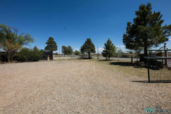 401 HUSKEY RD, ROSWELL, NM 88201, photo 3 of 36
