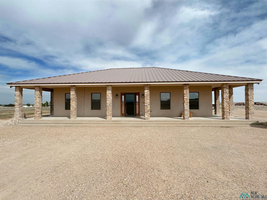 31 VIA BLANCO DR, ROSWELL, NM 88203, photo 1 of 40