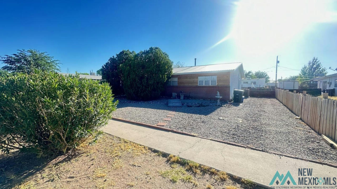 908 POPLAR ST, TRUTH OR CONSEQUENCES, NM 87901, photo 1 of 24