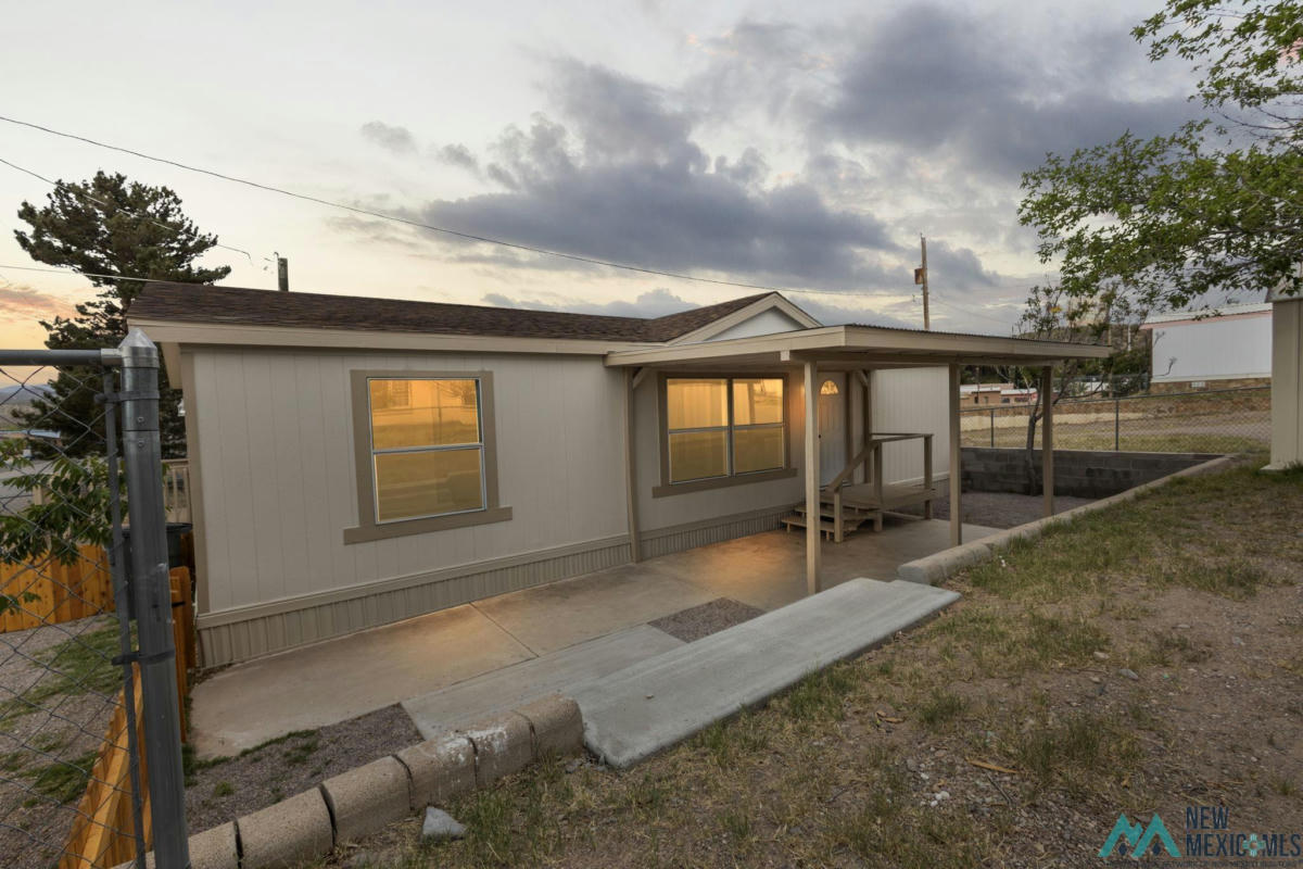 218 N CEDAR ST, TRUTH OR CONSEQUENCES, NM 87901, photo 1 of 36