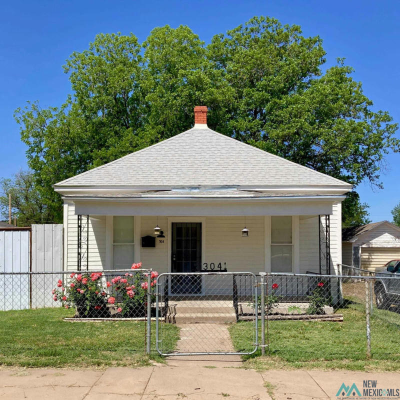 304 S MISSOURI AVE, ROSWELL, NM 88203, photo 1 of 19
