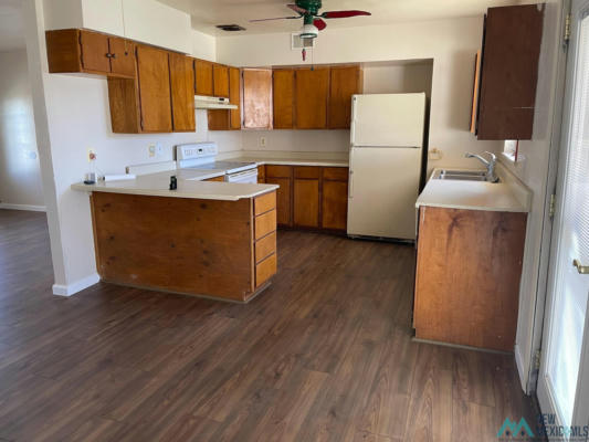 906 W WILDY ST, ROSWELL, NM 88203, photo 5 of 22