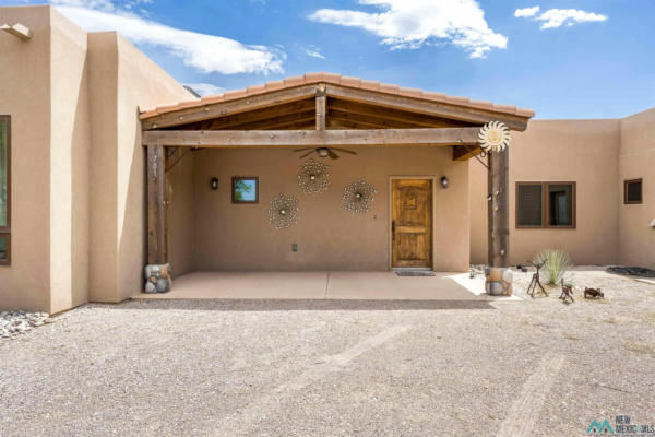 701 HAWTHORNE DR, ELEPHANT BUTTE, NM 87935, photo 3 of 50